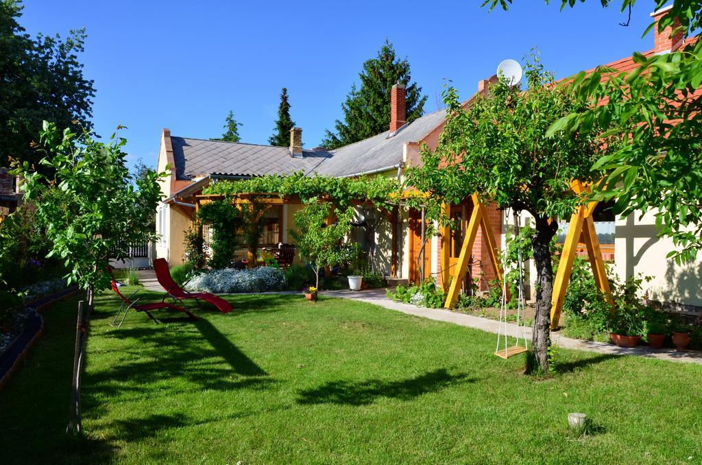 Nohab Apartman Badacsonytordemic Exterior photo